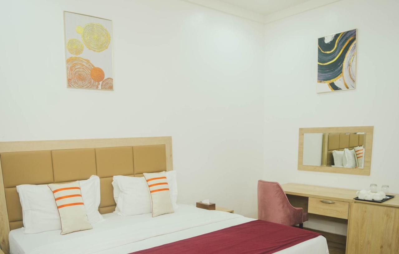 Quest Boutique Hotel Gwarinpa Exterior foto